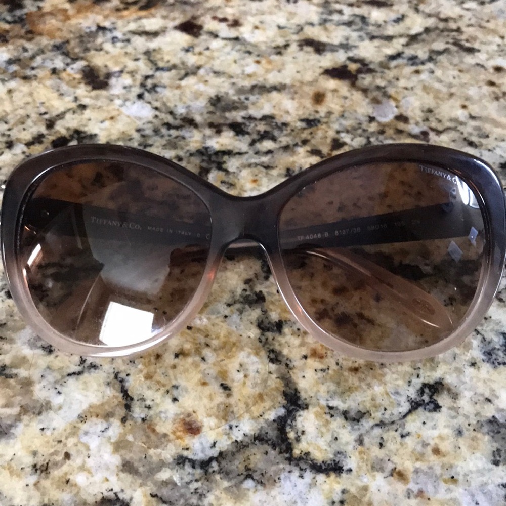💯 Authentic Tiffany Sunglasses